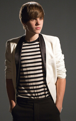 Justin bieber, el peor vestido de 2010
