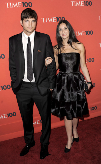 Ashton kutcher y demi moore se preparan para halloween
