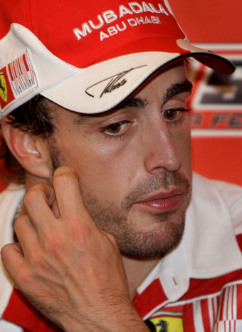 Fernando Alonso derrotado tras perder el premio de fórmula 1