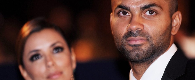 Tony Parker y a su espalda Eva Longoria