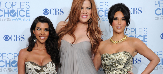 Khloe Kardashian, Kourtney Kardashian y Kim Kardashian en los People's Choice Awards 2011