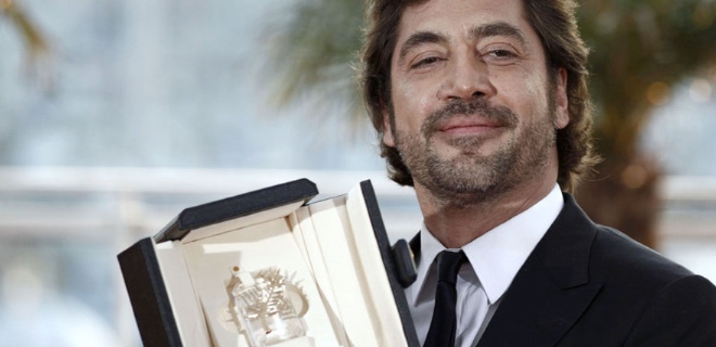 javier bardem con su palma de oro