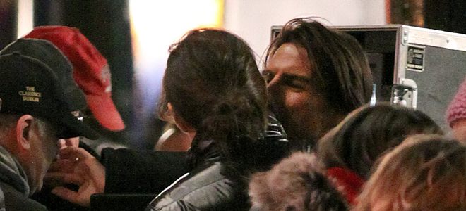 Katie Holmes y Suri visitan a Tom Cruise en el rodaje de 'Misión Imposible 4'
