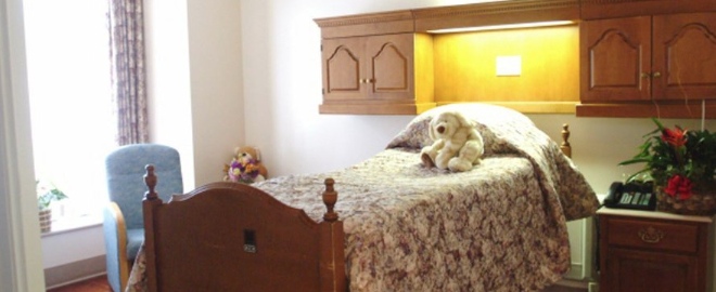 Una de las lujosas habitaciones de la clínica médica