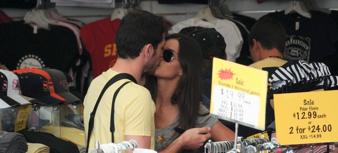 Sara Carbonero e Iker Casillas se dan un beso