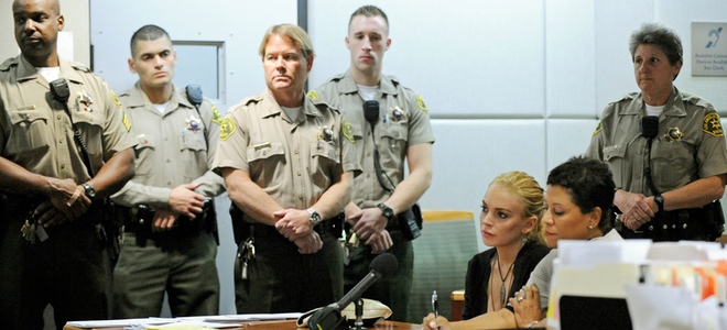 Lindsay Lohan, cara a cara con la Justicia por el caso del collar de 2.500 dólares