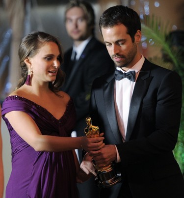 Un político republicano critica a Natalie Portman por su embarazo estando soltera