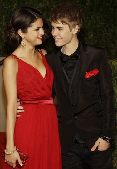 Selena Gómez pone celoso a Justin Bieber quedando con su ex novio, Nick Jonas