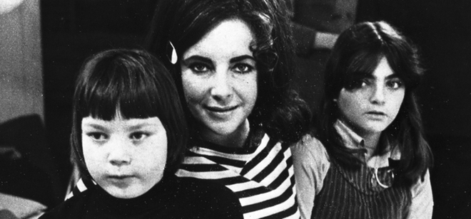 elizabeth y sus hijos