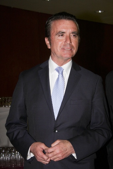 Ortega Cano recibe la visita de un sacerdote mientras persiste la insuficiencia respiratoria