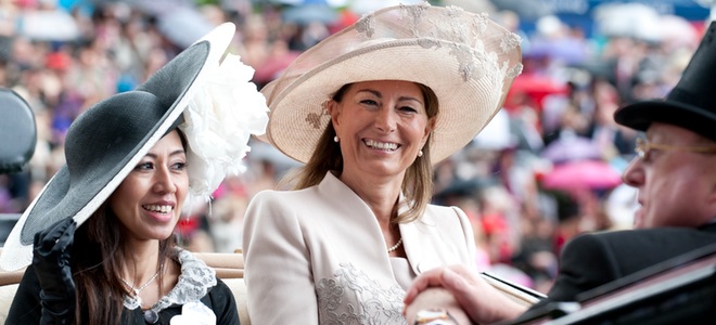 Carole Middleton y Liz Hurley protagonizan la jornada de las mujeres en Ascot
