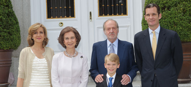 Iñaki Urdangarín, la Infanta Cristina, uno de sus hijos y los Reyes