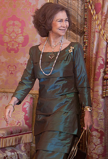 La Reina Sofía, criticada por la prensa británica