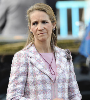 La Infanta Elena, ¿apartada como su hermana Cristina y Urdangarin?