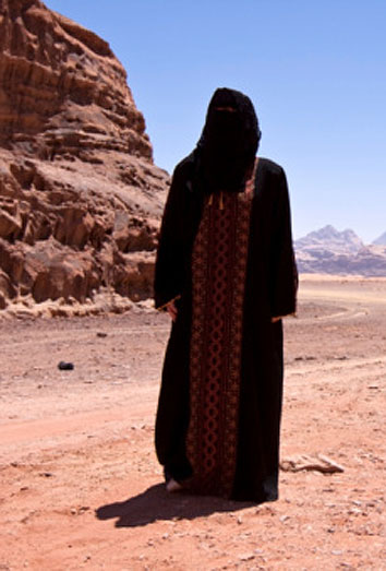 Atención, mujer saudí suelta