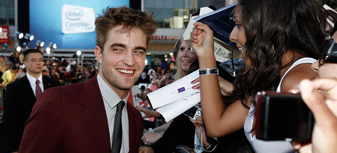 Robert Pattinson con sus fans