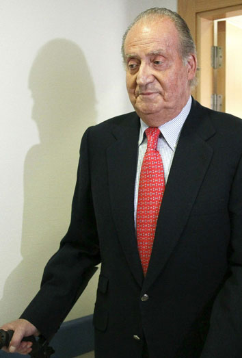 El Rey Juan Carlos, amenazado por un incendio por un incendio en la clínica milagrosa