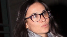 Demi Moore se apunta a las gafas unisex y de inspiración vintage