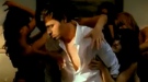 Enrique Iglesias se monta más de una orgía en su último videoclip