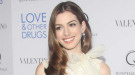 Los vestidos de fiesta de la presentadora de los Oscar 2011: Anne Hathaway