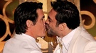 La censura en los Oscars 2011 ocultó el beso entre Javier Bardem y Josh Brolin