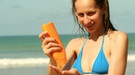 Las mujeres son las más concienciadas sobre la necesidad de utilizar crema solar