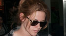 Kristen Stewart, vetada por Pattinson, no deja de llorar... pero en casa de otro