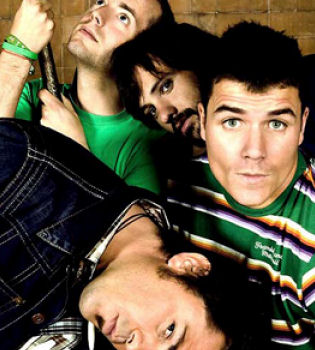 El Canto del loco se ríen de sí mismos en un vídeo