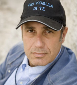 Federico Moccia trae a Madrid 'Perdona si te llamo amor'