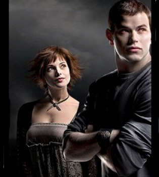 Kellan Lutz y Ashley Greene podrían quedar fuera de 'Amanecer'