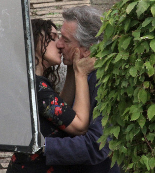 Robert de Niro y Monica Bellucci, pura pasión en el rodaje