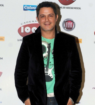 Se desata la guerra entre Alejandro Sanz y Alaska