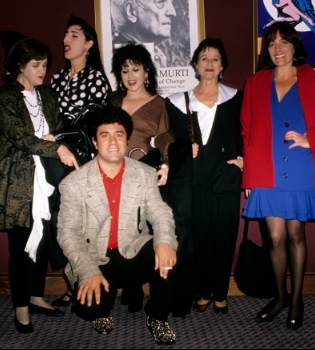 'Mujeres al borde de un ataque de nervios' se ponen a bailar sobre las tablas