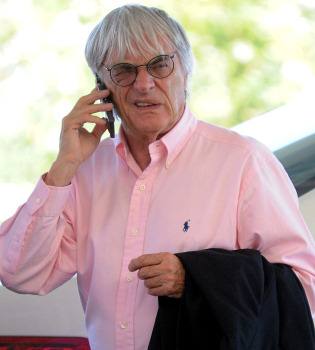 Bernie Ecclestone, dueño de la Fórmula 1, recibe una fuerte paliza que lo lleva al hospital