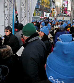 Luis Fonsi, Guiness del Cha Cha Cha en las calles de Nueva York