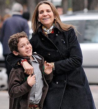 La Infanta Elena, feliz de tener a Froilán en casa por Navidad