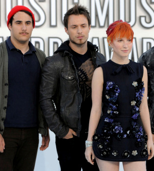 Josh y Zac Farro, guitarra y batería, abandonan Paramore