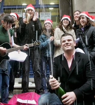 Alcorcón celebra el 'Gordo' por todo lo alto