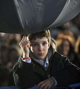 Froilán, a la caza de caramelos en la Cabalgata de Reyes 2011