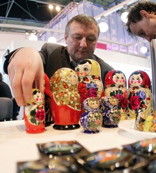 El aumento de visitantes en Fitur 2011 confirma la recuperación del sector turístico