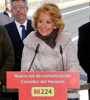 Esperanza Aguirre, muy animada tras su operación de cáncer de pecho