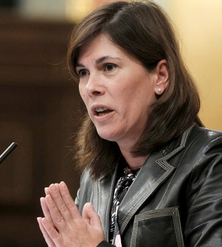 Un cáncer de mama obliga a Uxue Barkos a dejar la política