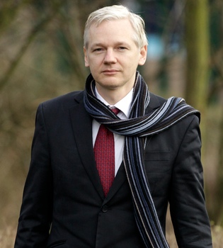 Toda la verdad sobre Julian Assange y 'Wikileaks' en un libro