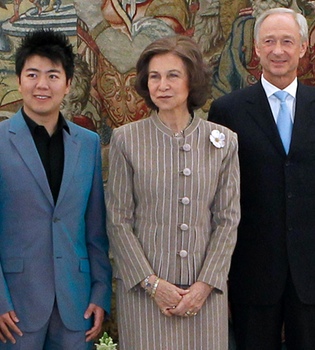 La Reina recibe el Premio Montblanc por ser una mecenas ejemplar