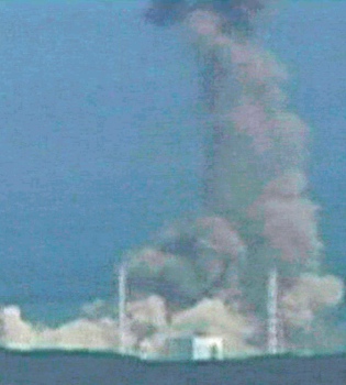 Imposible enfriar la central de Fukushima con agua desde el aire