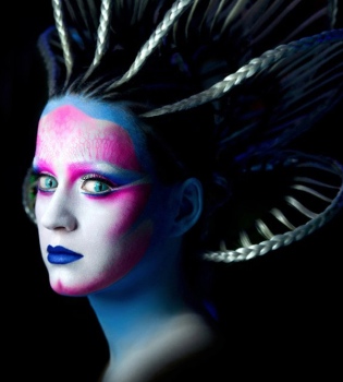 Katy Perry: convertida en Alien en su single 'E.T.' y abucheada por imitar a Justin Bieber