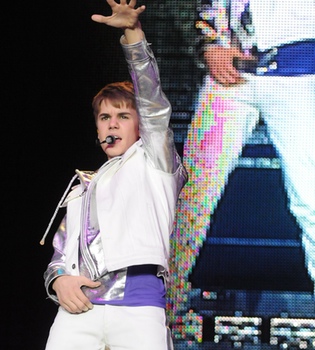 Justin Bieber publica en España 'Never Say Never The Remixes'