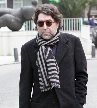 Joaquín Sabina suspende su gira por enfermedad