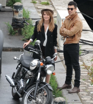 Joe Jonas rueda en París el videoclip de su single 'Just in Love'