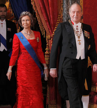 Las Bodas de Oro de los Reyes de España, en entredicho
